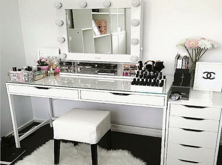 Top 5 Cheap Vanity Table Reviews in 2024 [Updated]